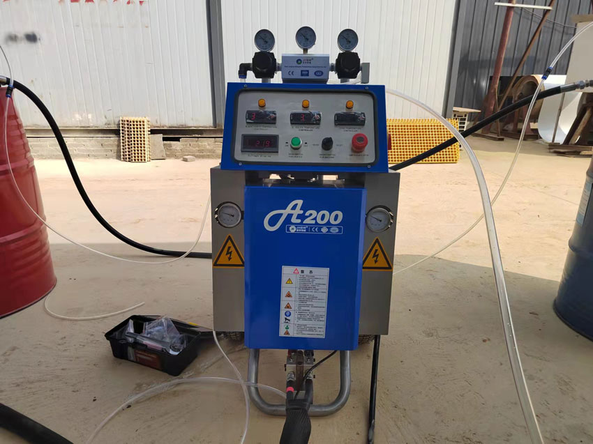 JHBW-A200是新式小型聚氨酯噴涂設備